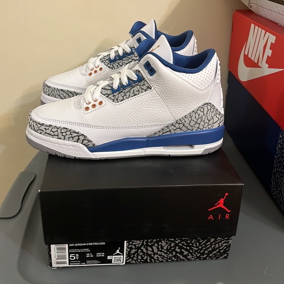 Jordan 3 Wizards - Picture 3 of 11